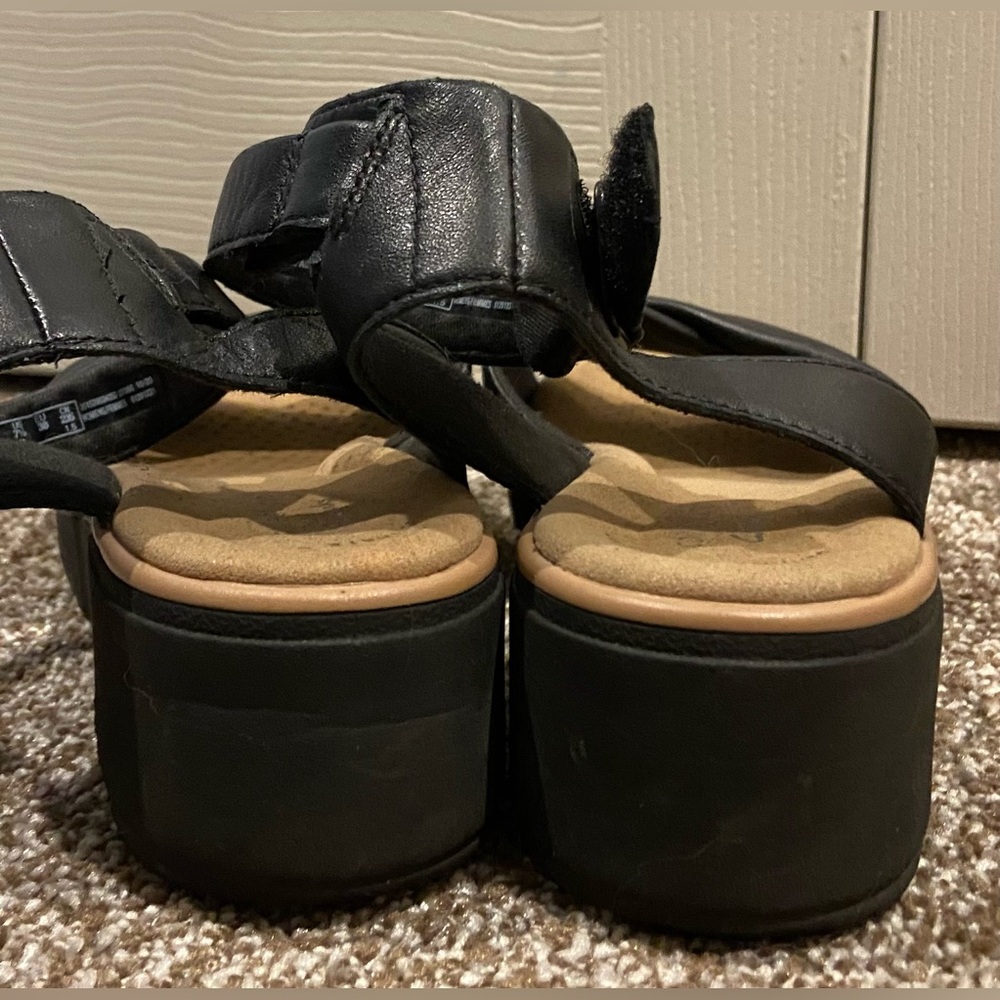 Clarks Collection Women's sz 7.5M Ankle Sandals Heels Shoes Black - Picture 5 of 7